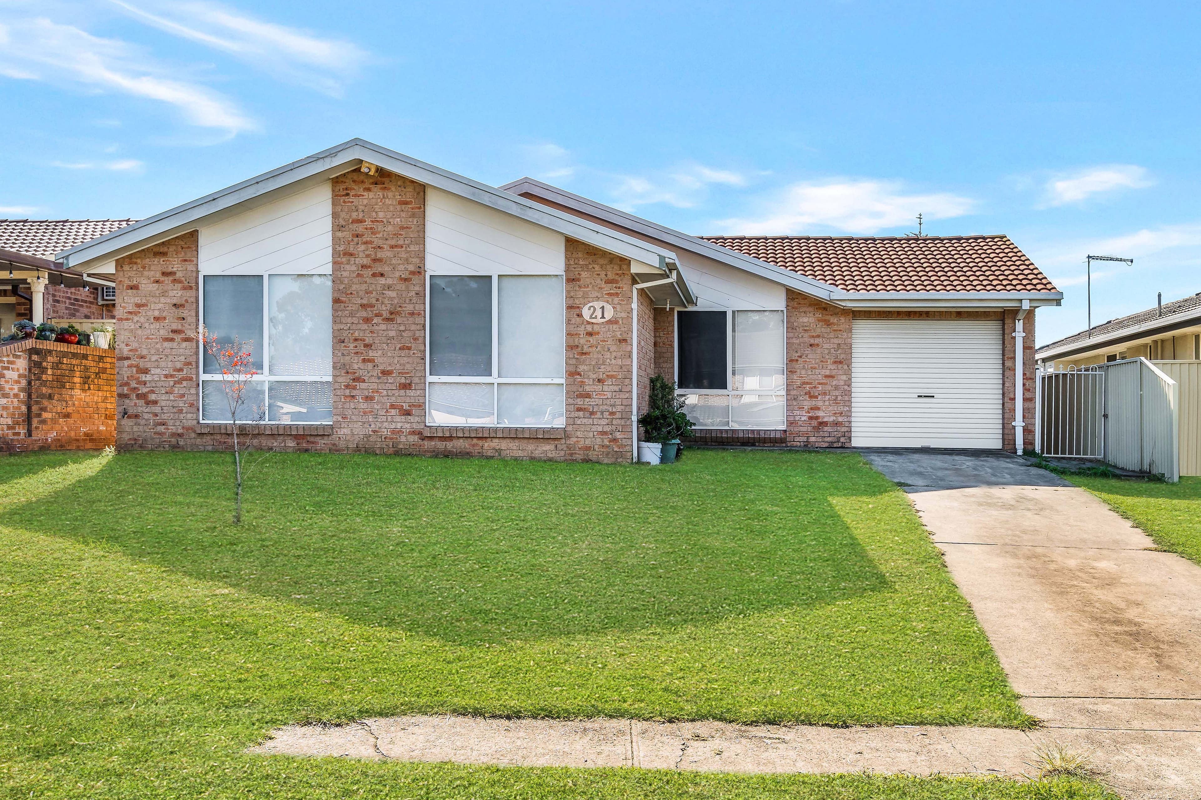 21 Swan Circuit, Green Valley NSW 2168, Green Valley - Image 1
