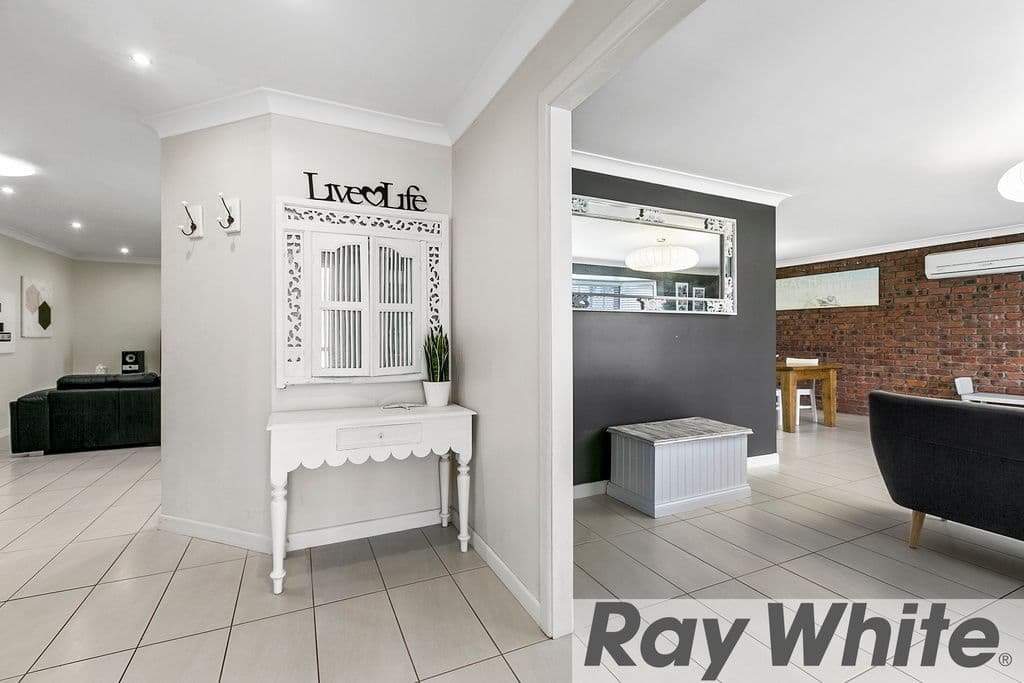 19 Cronin Drive, Wellington Point QLD 4160, Wellington Point - Thumbnail 2