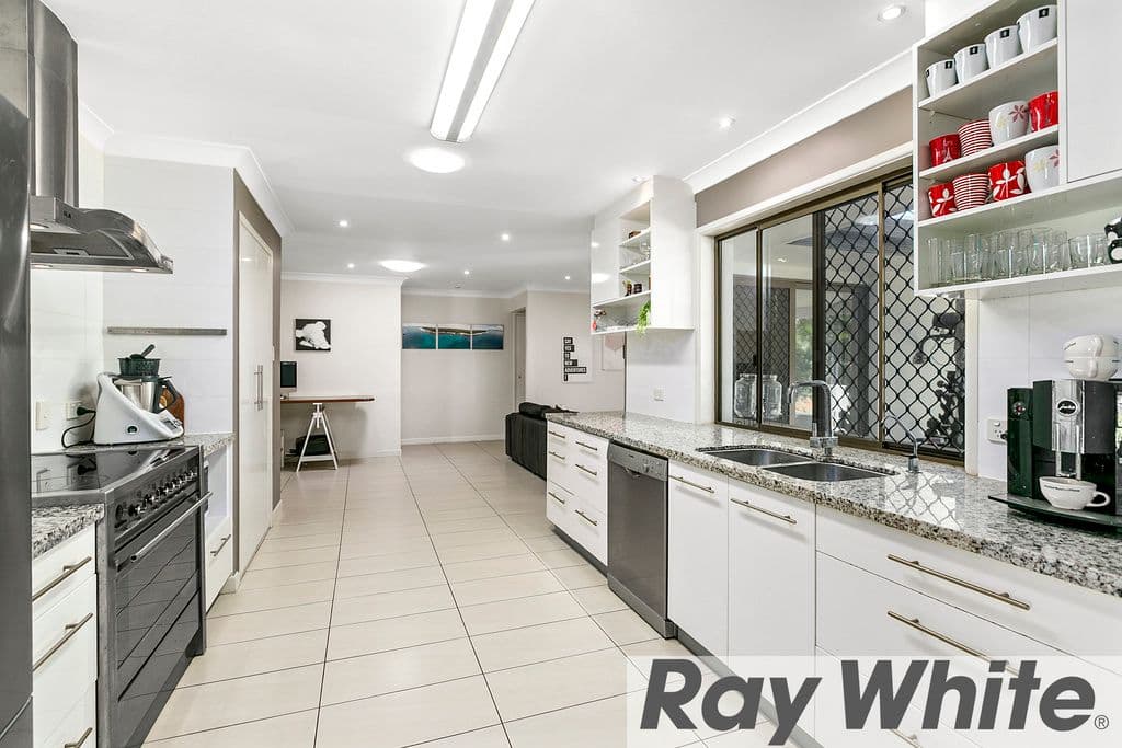 19 Cronin Drive, Wellington Point QLD 4160, Wellington Point - Thumbnail 3
