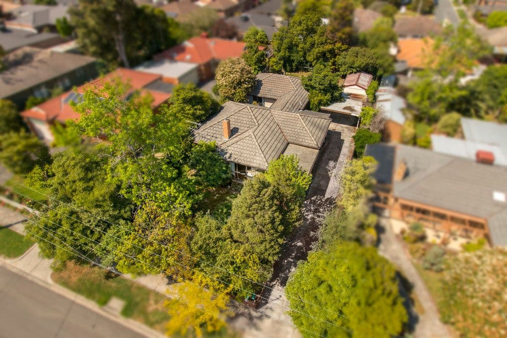 26 Amelia Crescent, Doncaster East VIC 3109, Doncaster East - Thumbnail 2
