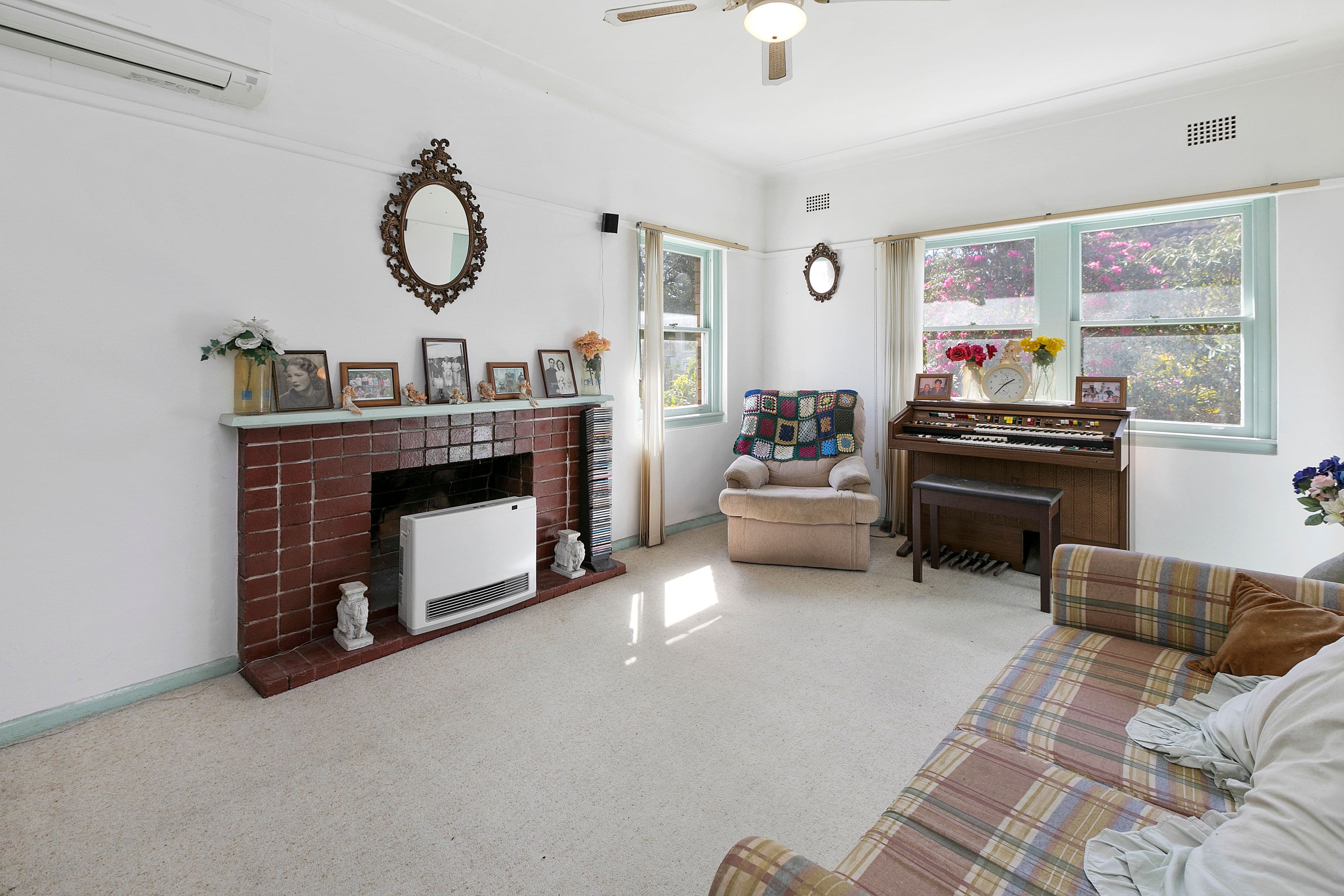 12 Brook Road, Seaforth - Thumbnail 2
