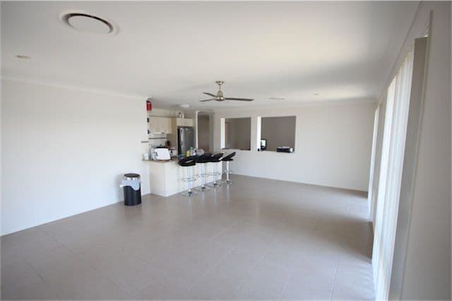 12 Miami Terrace, BLACKS BEACH QLD 4740, Blacks Beach - Thumbnail 2