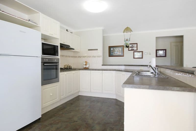 19 James Lillis Drive, Yarrawonga VIC 3730, Yarrawonga - Thumbnail 4