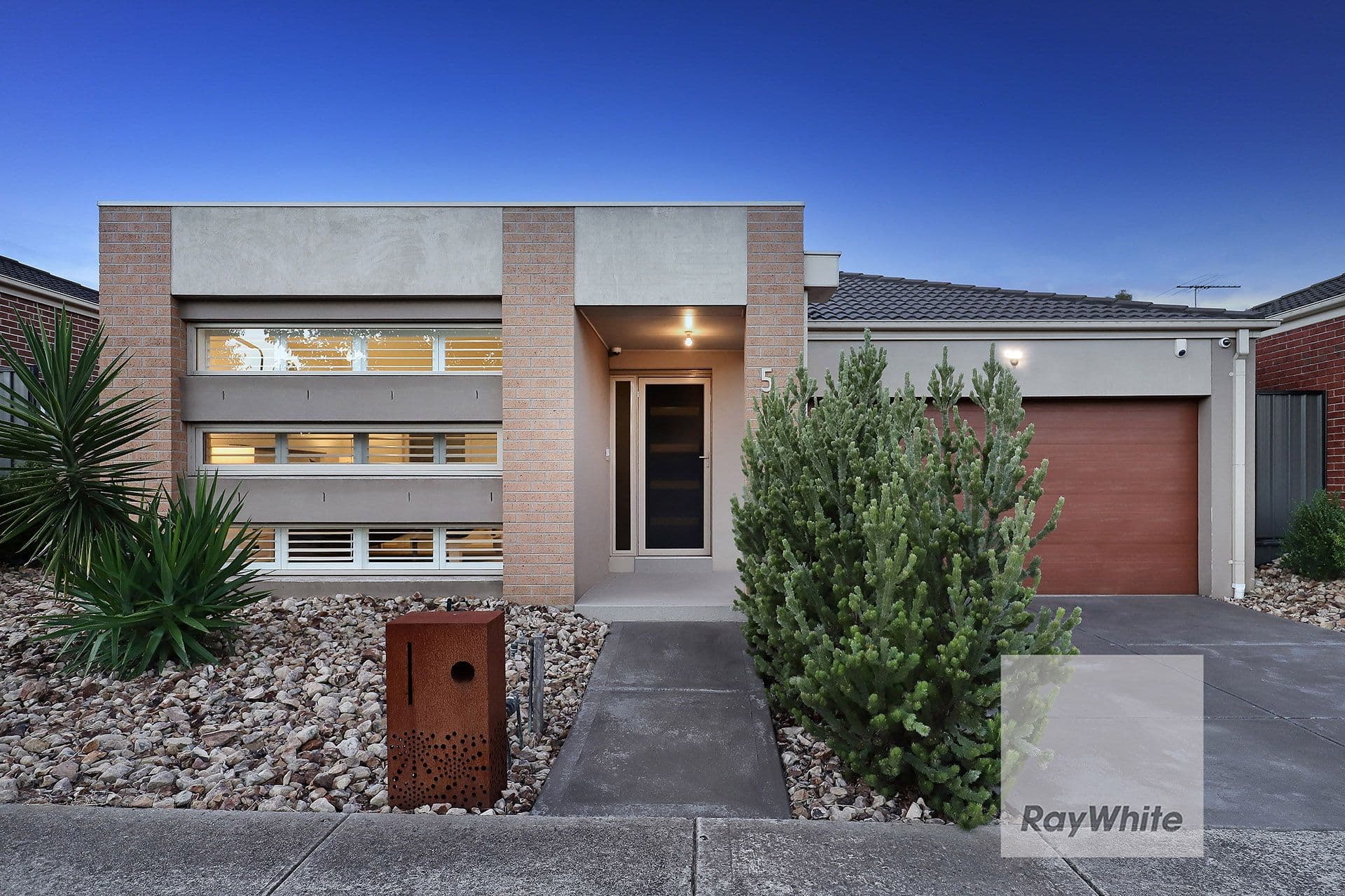 5 Rivette Street, Craigieburn VIC 3064, Craigieburn - Image 1