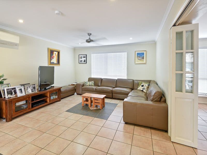 10 Brookland Close, Bridgeman Downs QLD 4035, Bridgeman Downs - Thumbnail 3