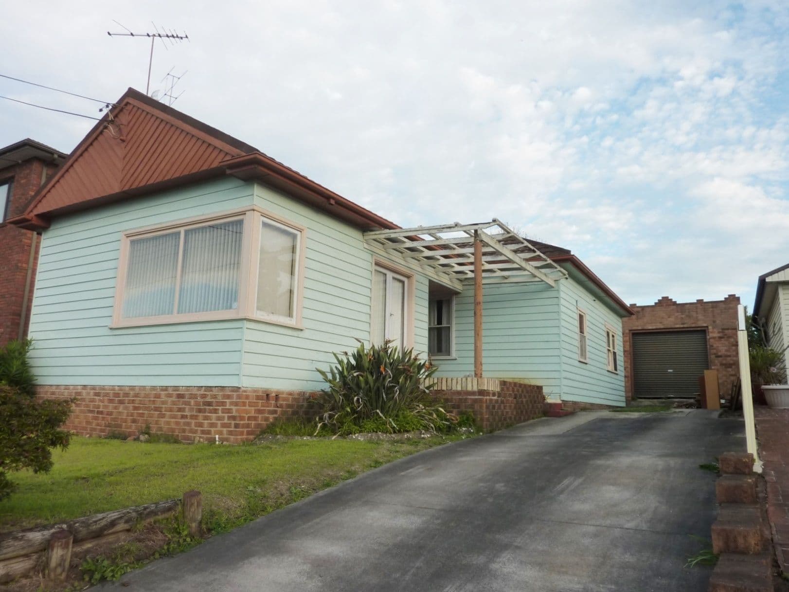 29 Kialoa Road, WOONONA NSW 2517, Woonona - Image 1