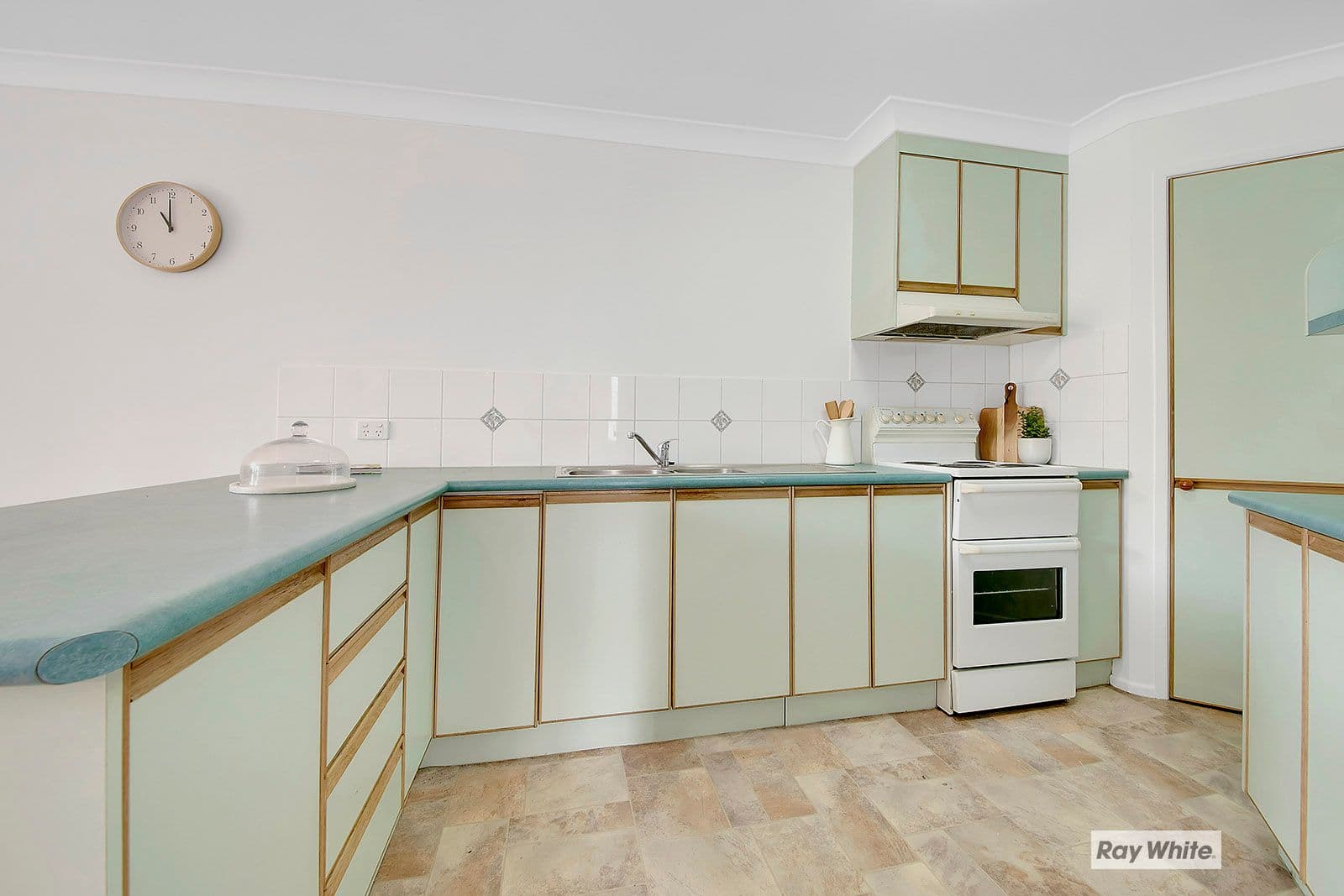 98 Whitman Street, Yeppoon QLD 4703, Yeppoon - Thumbnail 4