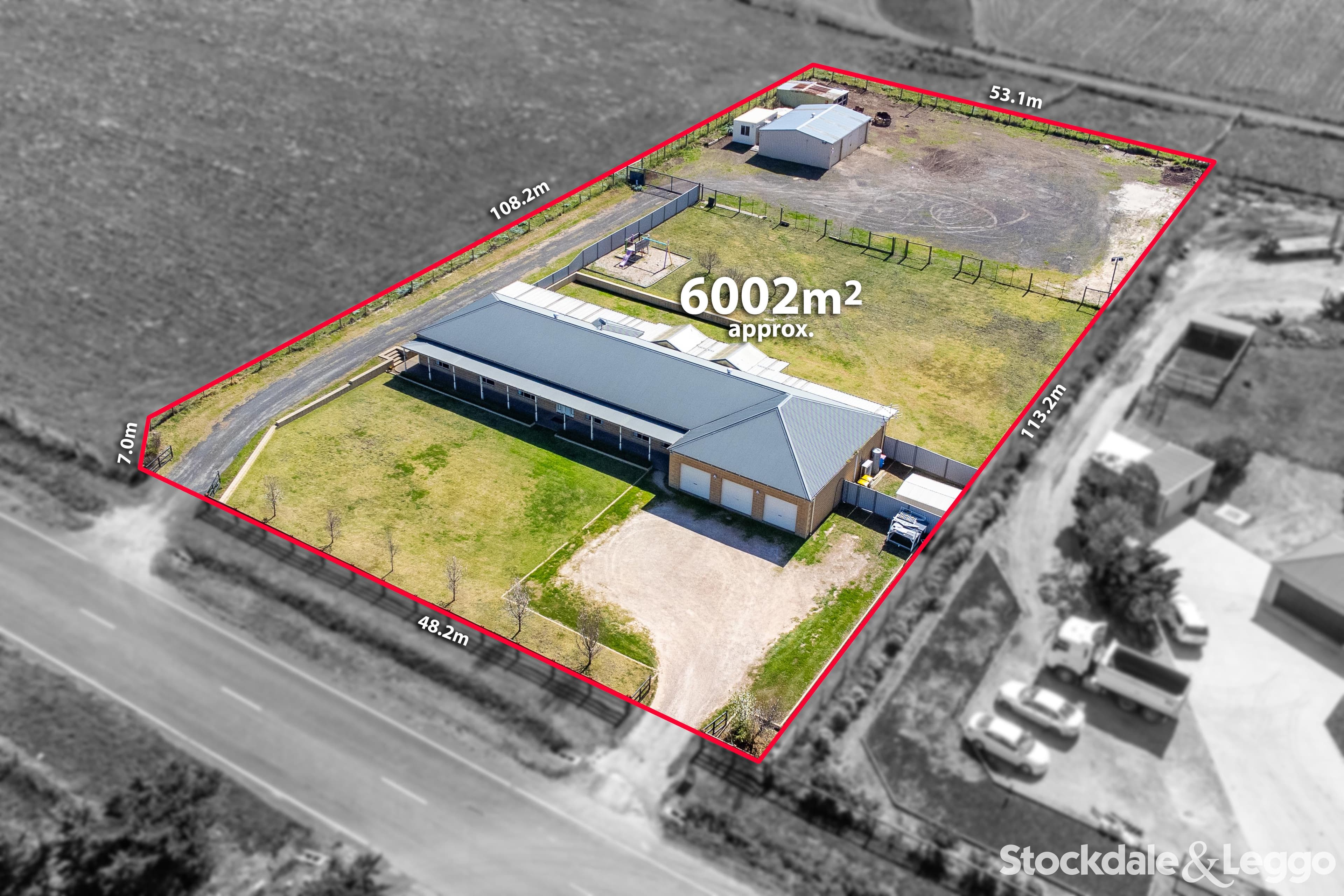 28 Moore Road, Sunbury VIC, Sunbury - Thumbnail 2