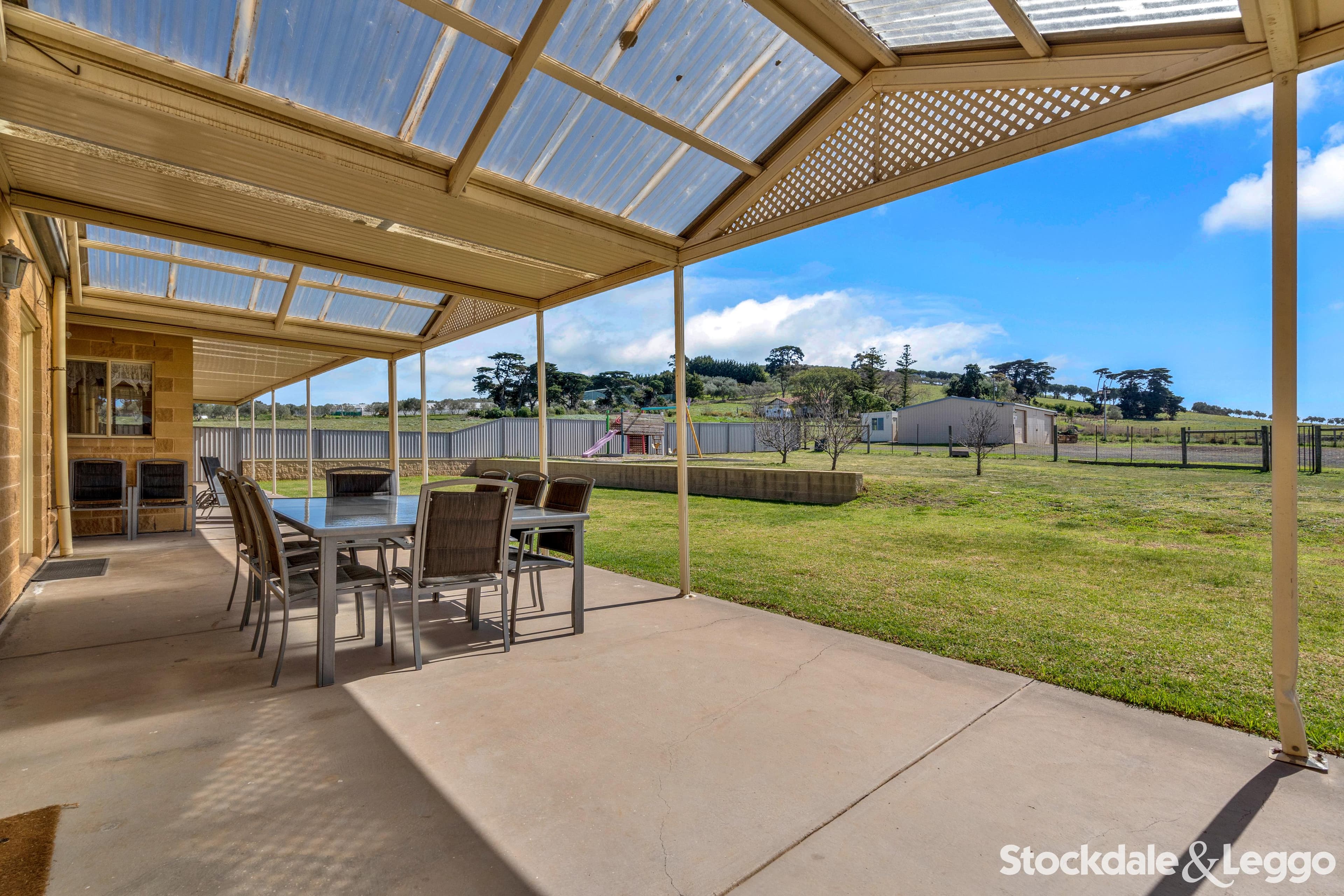 28 Moore Road, Sunbury VIC, Sunbury - Thumbnail 4