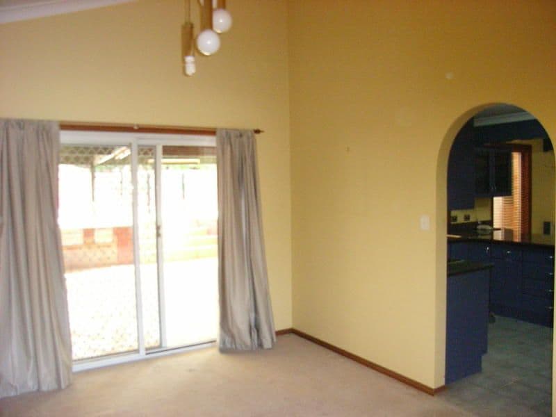 41  Bancroft Road, ABBOTSBURY NSW 2176, Abbotsbury - Thumbnail 4