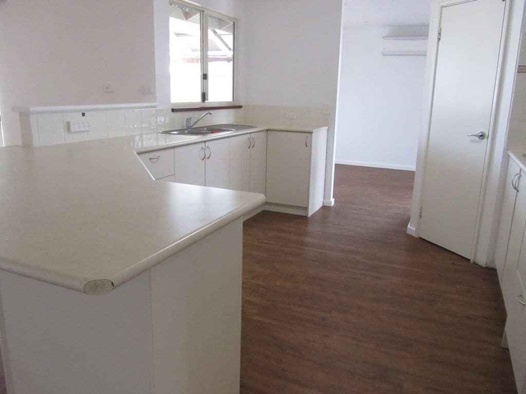 29 Bagley Crescent, MOUNT TARCOOLA WA 6530, Mount Tarcoola - Thumbnail 2