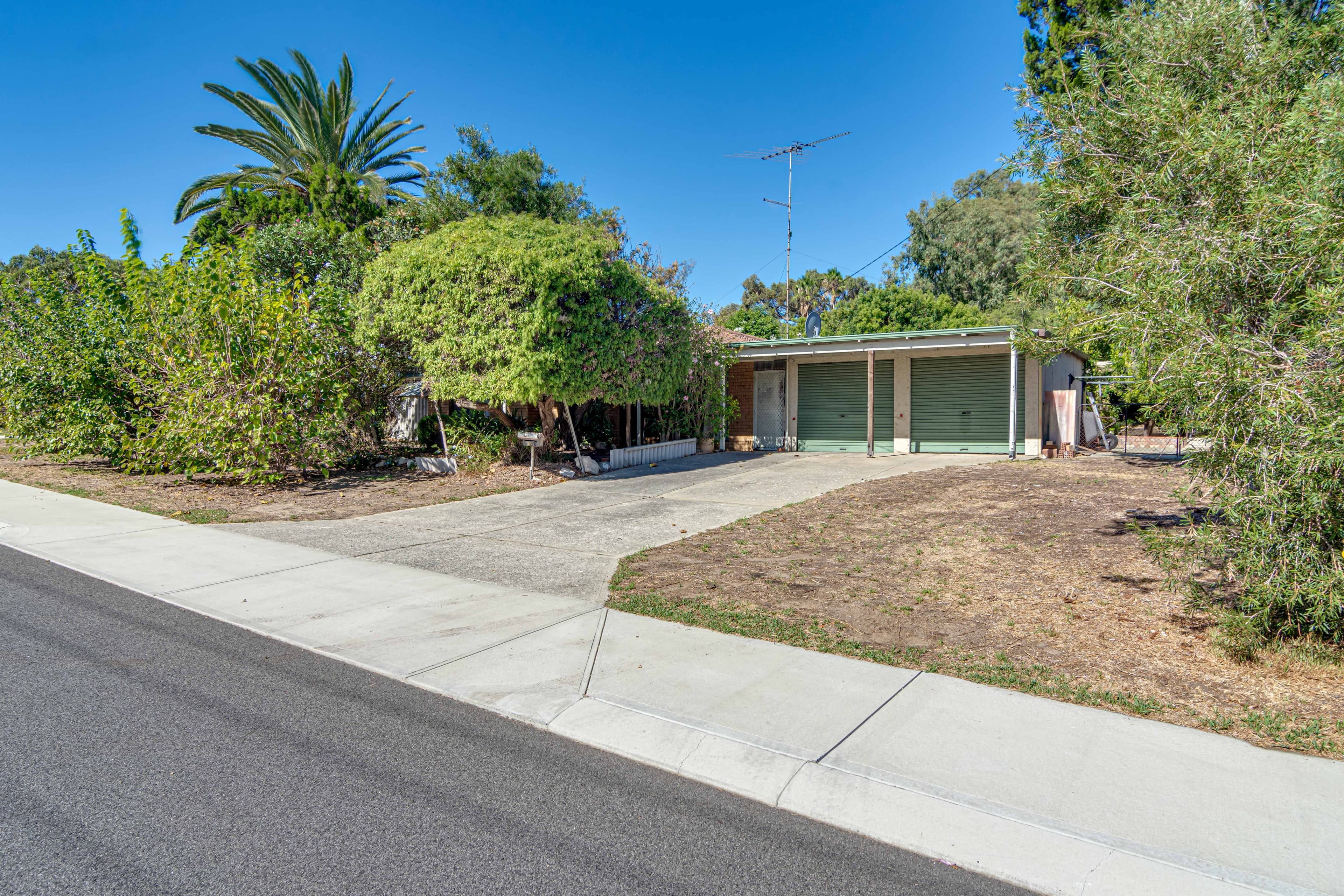 26 Trotman Crescent, Yanchep WA 6035, Yanchep - Thumbnail 2