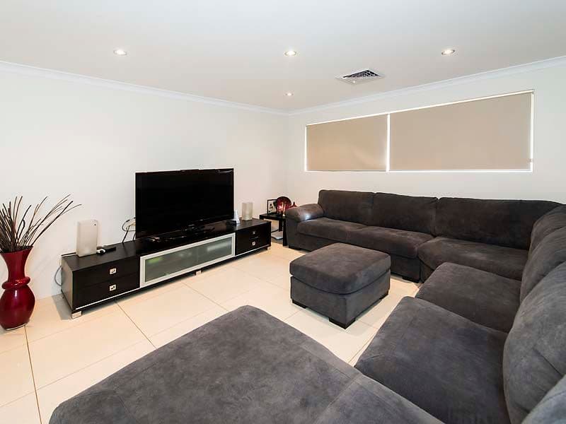 8 Amalfi Way, CANNING VALE WA 6155, Canning Vale - Thumbnail 5