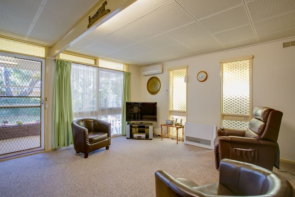 75 Alma Street, Tootgarook VIC 3941, Tootgarook - Thumbnail 2