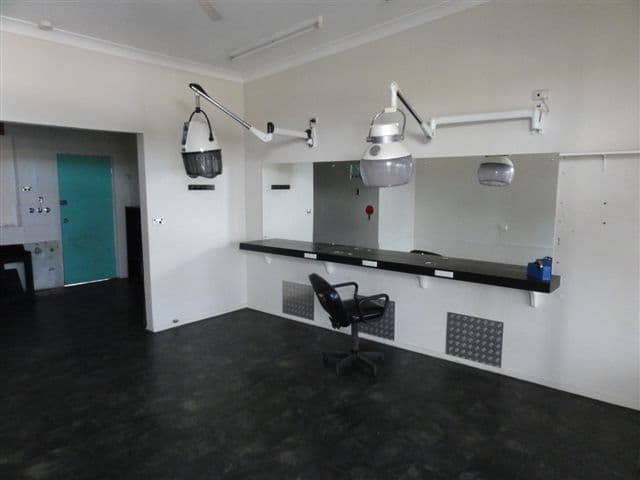 284 McCulloch Street, BROKEN HILL NSW 2880, Broken Hill - Thumbnail 2