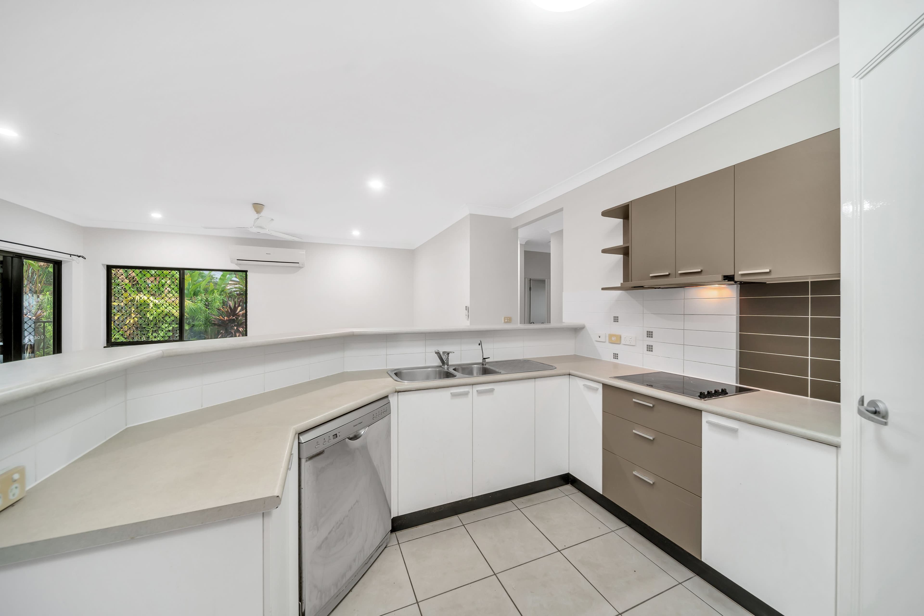 4 Cardamon Street, Mount Sheridan QLD 4868, Mount Sheridan - Thumbnail 8