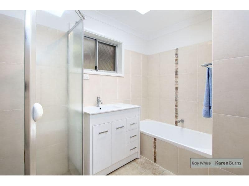 11 Lant Street, CHAPEL HILL QLD 4069, Chapel Hill - Thumbnail 4
