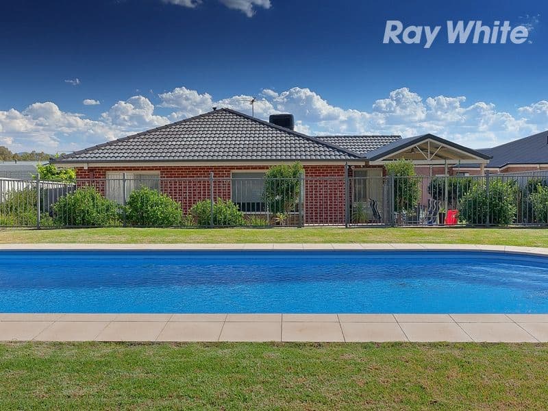 155 Newton Circuit, THURGOONA NSW 2640, Thurgoona - Thumbnail 2