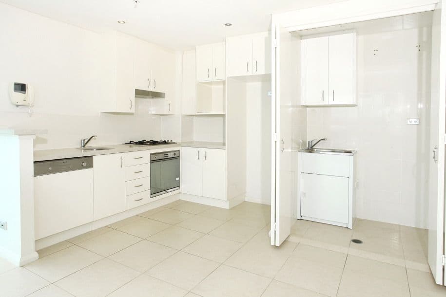 2303 'Brighton on Broadwater Shores' 1 Como Crescent, SOUTHPORT QLD 4215, Southport - Thumbnail 6