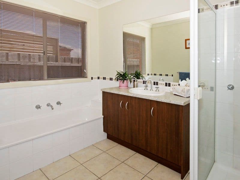 3 Ironbark Street, WAURN PONDS VIC 3216, Waurn Ponds - Thumbnail 6