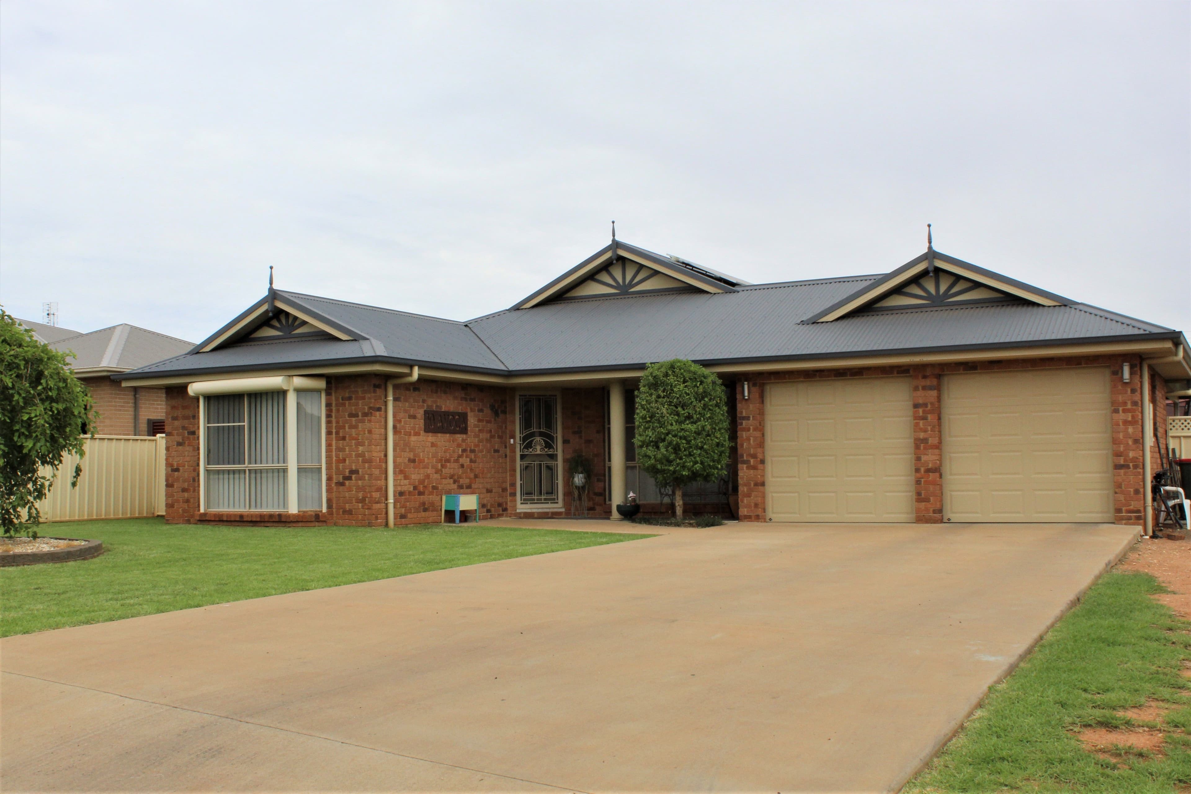 10 Avoca Place, Parkes NSW 2870, Parkes - Image 1