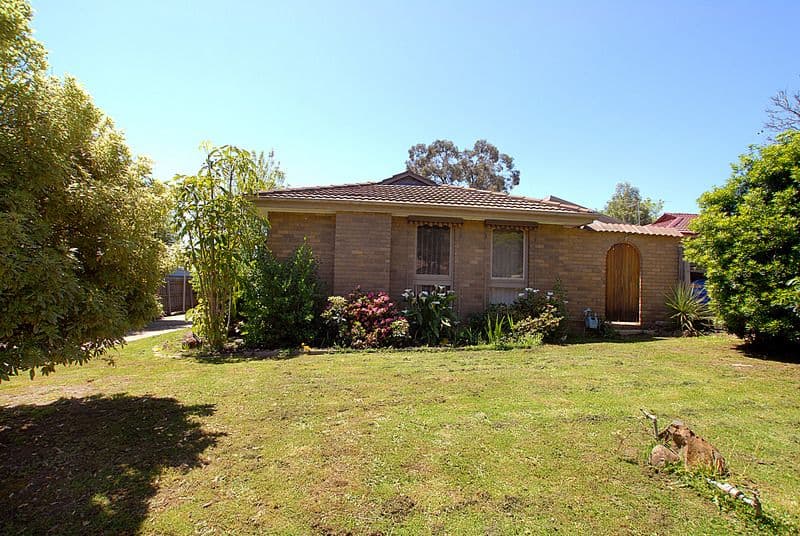 11 Karabil Close, SCORESBY VIC 3179, Scoresby - Thumbnail 3