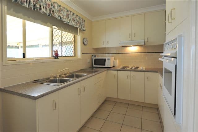 10 Lawmere Court, KINGSTHORPE QLD 4400, Kingsthorpe - Thumbnail 3