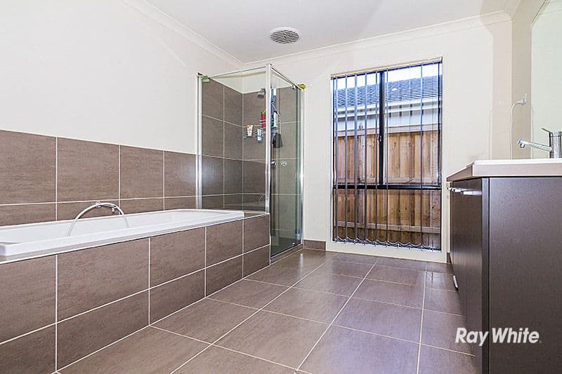 28 Stanford Street, CRANBOURNE WEST VIC 3977, Cranbourne West - Thumbnail 8