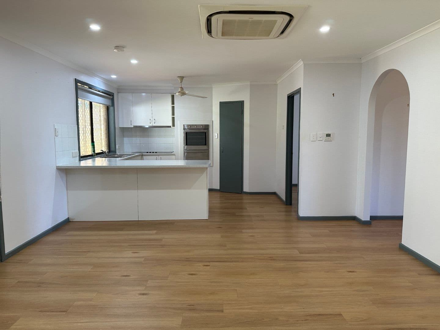 4 Burnside Close, Millars Well WA 6714, Millars Well - Thumbnail 2
