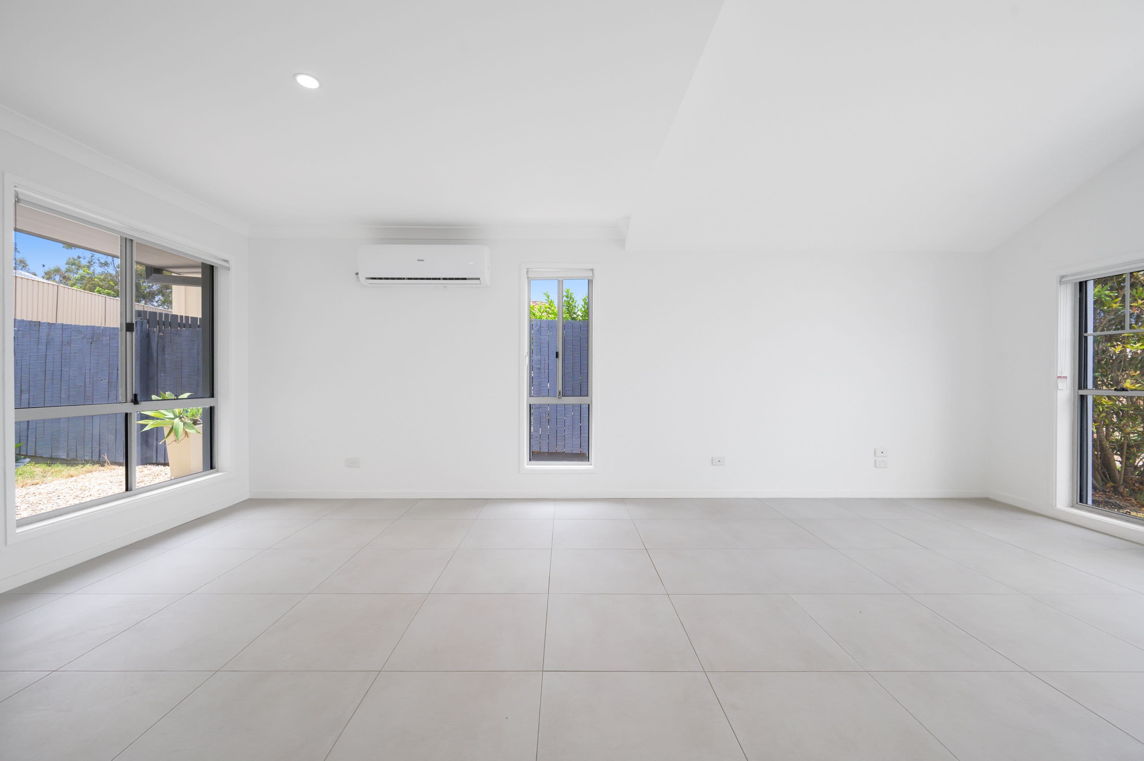 8 Encore Crescent, Ashmore QLD 4214, Ashmore - Thumbnail 4