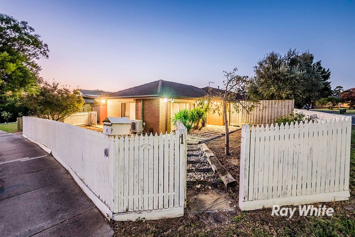 1 Walnut Court, Cranbourne North VIC 3977, Cranbourne North - Image 1