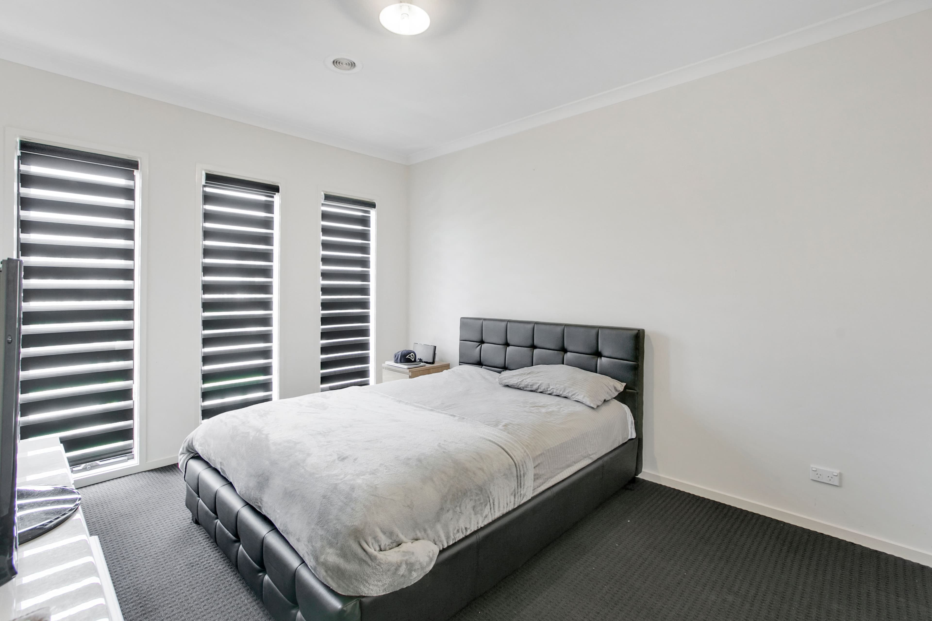 76 Glenelg Street, Clyde North VIC 3978, Clyde North - Thumbnail 8