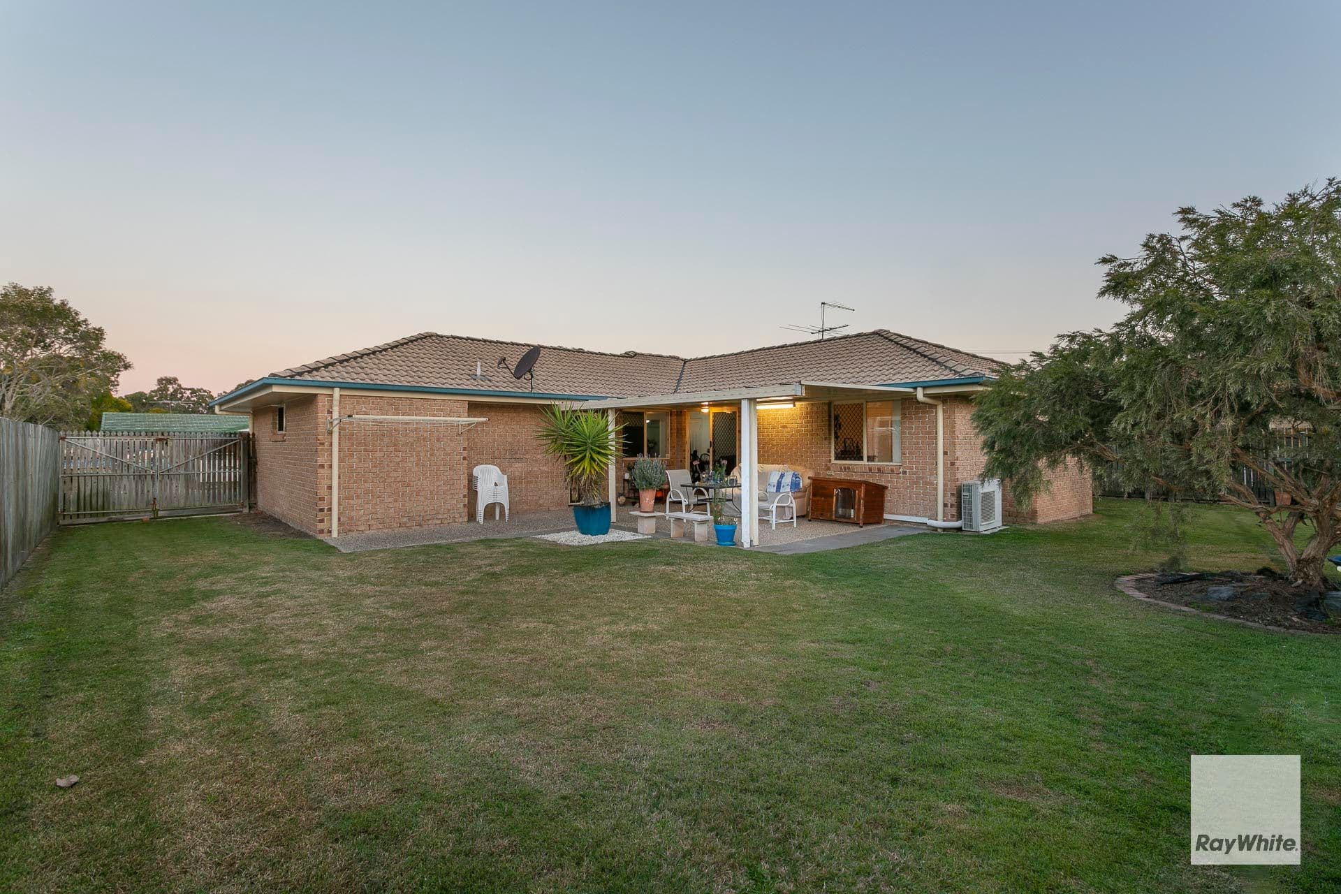 4 Babamande Street, Redland Bay QLD 4165, Redland Bay - Thumbnail 2