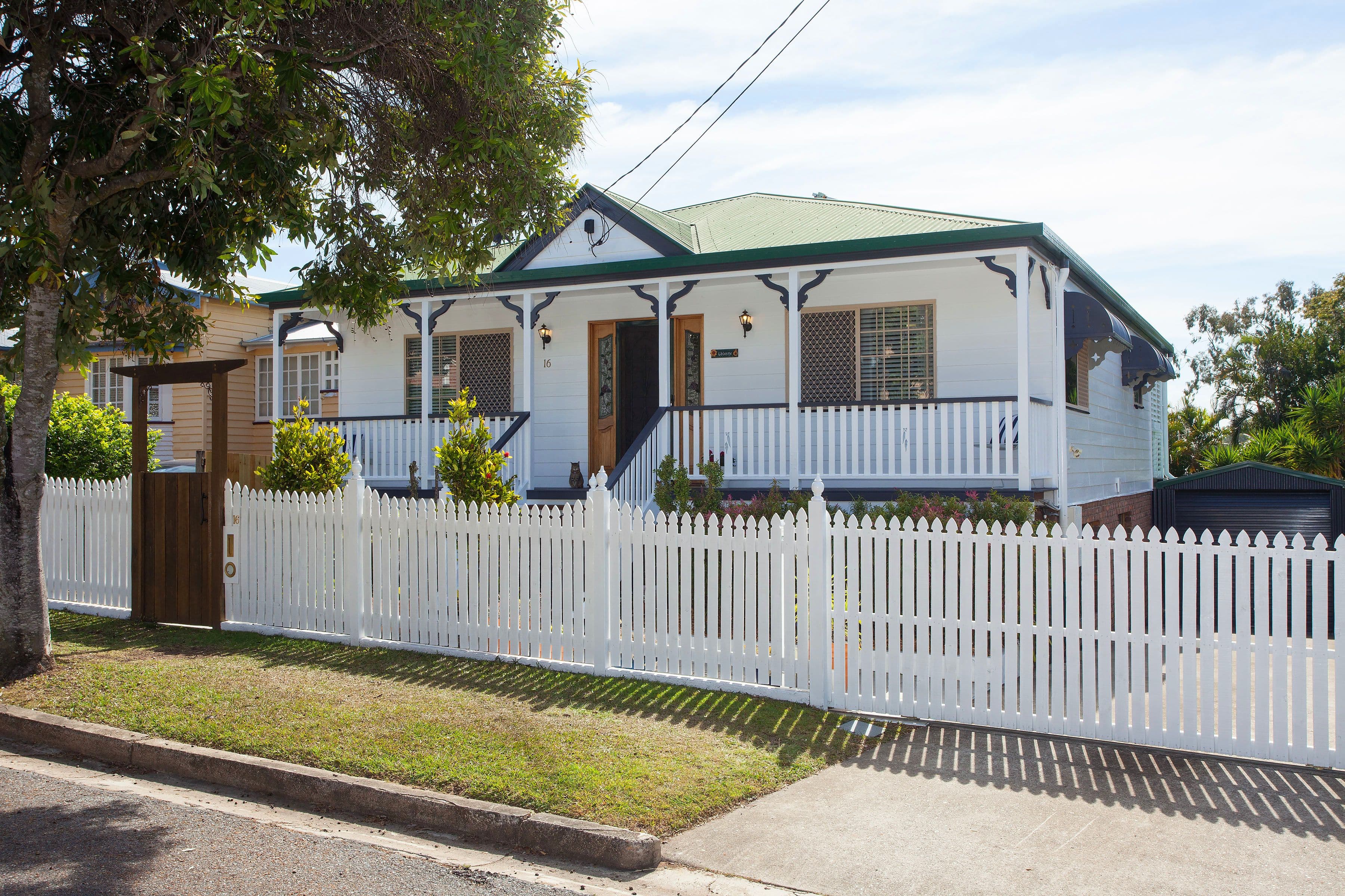 16 Burlington Street, Holland Park QLD 4121, Holland Park - Image 1