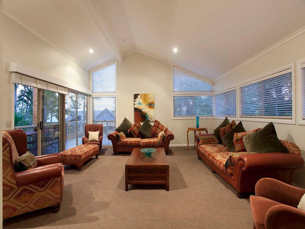 9 Wirra Street, CHAPEL HILL QLD 4069, Chapel Hill - Thumbnail 2