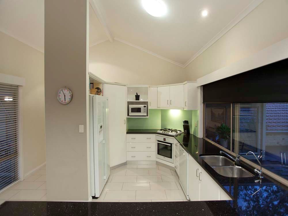 9 Wirra Street, CHAPEL HILL QLD 4069, Chapel Hill - Thumbnail 5