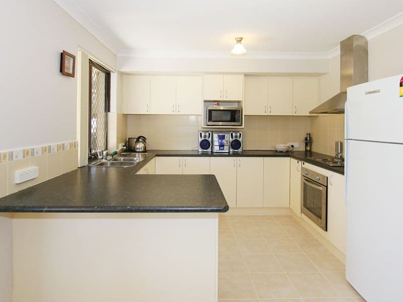 68 Swingler Way, GOSNELLS WA 6110, Gosnells - Thumbnail 2