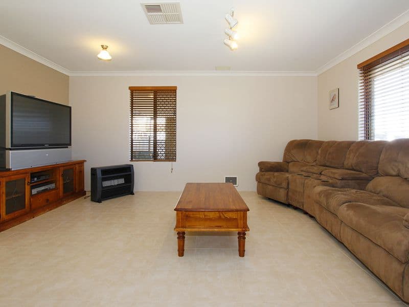 68 Swingler Way, GOSNELLS WA 6110, Gosnells - Thumbnail 3