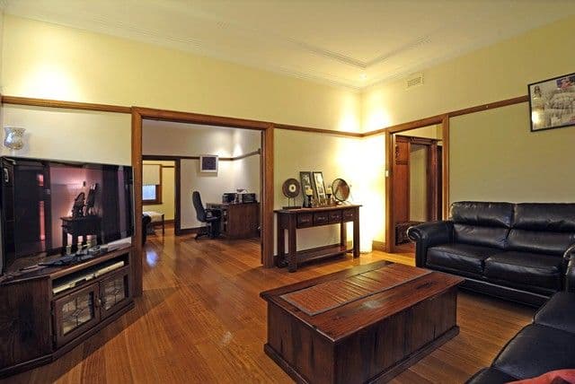 14 Whitelaw Street, RESERVOIR VIC 3073, Reservoir - Thumbnail 3
