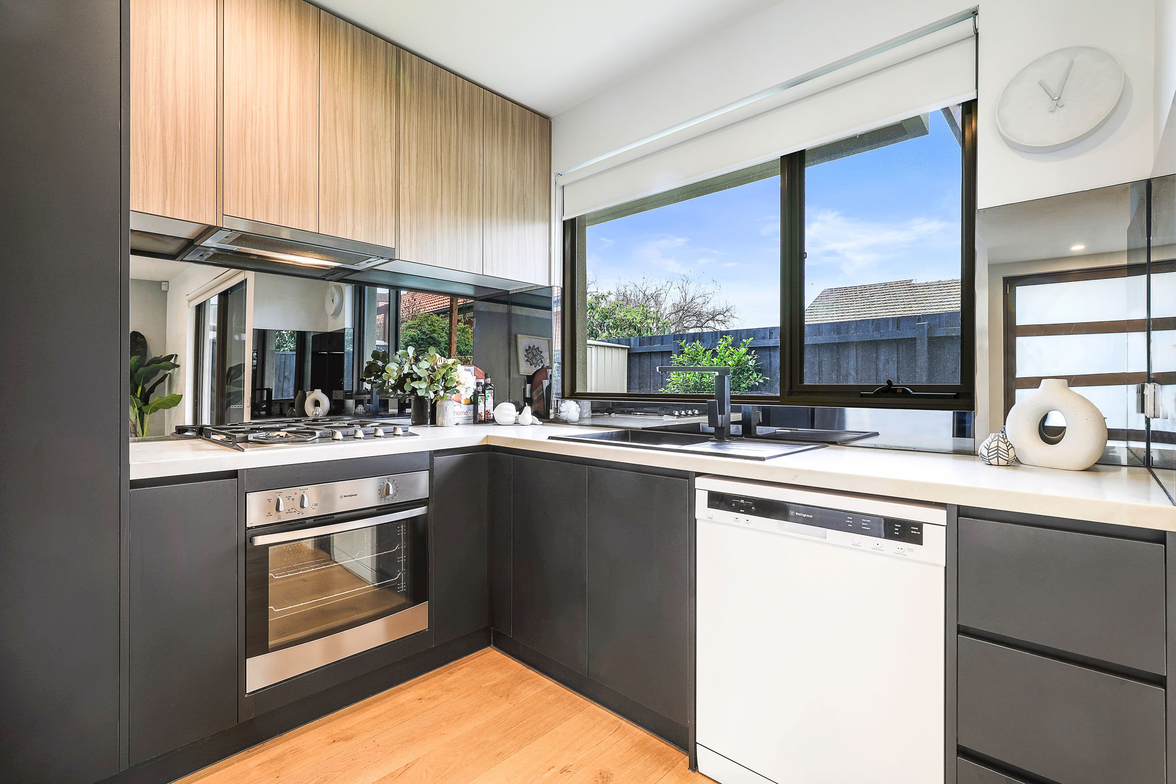 10 Pershing Street, Reservoir VIC 3073, Reservoir - Thumbnail 5
