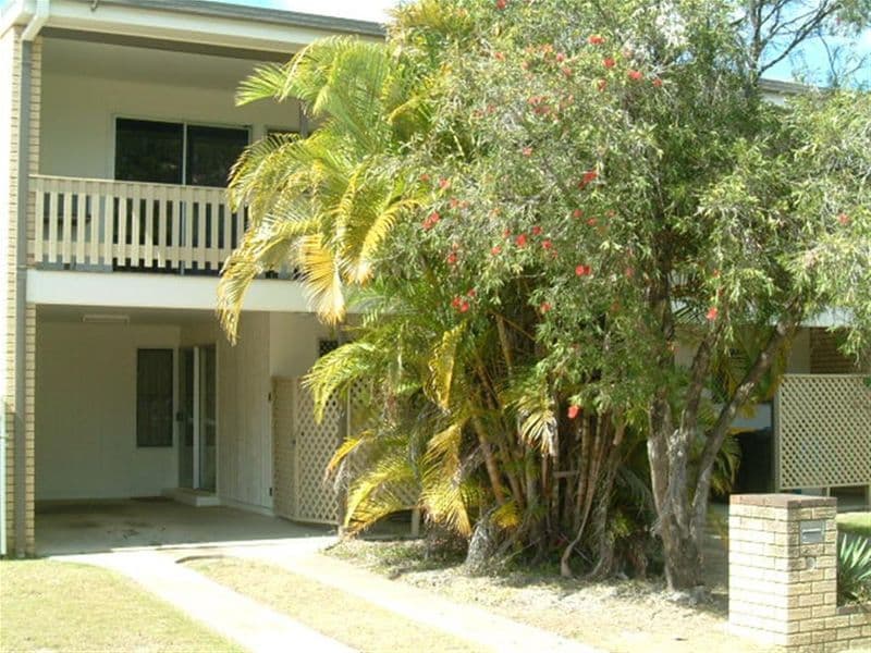 4  Frank Street, SCARNESS QLD 4655, Scarness - Image 1