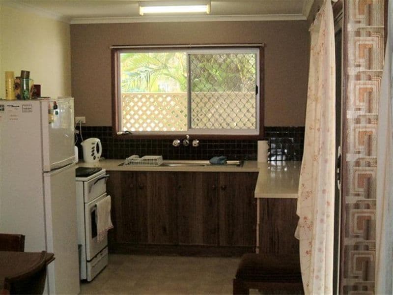 4  Frank Street, SCARNESS QLD 4655, Scarness - Thumbnail 3