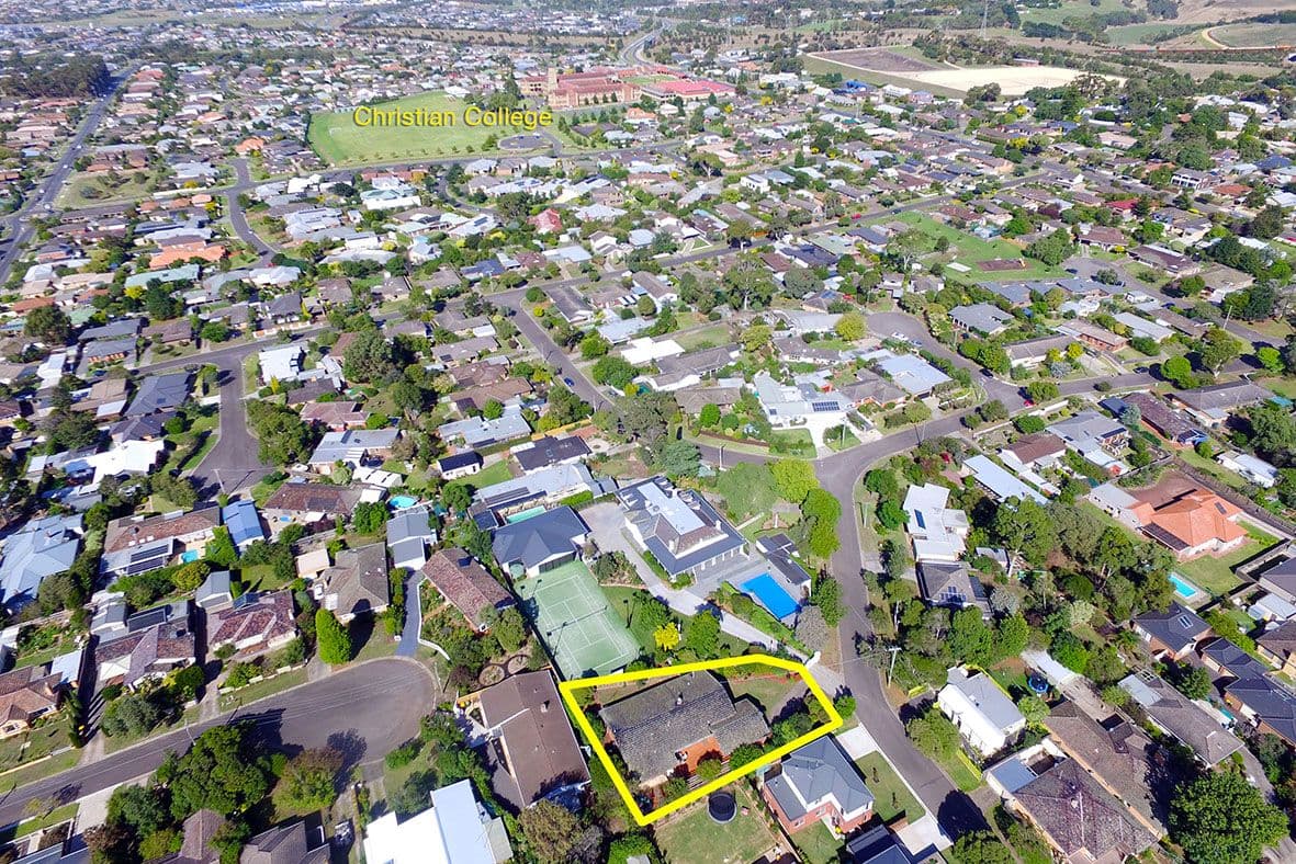 3 Aringa Avenue, Highton VIC 3216, Highton - Thumbnail 3