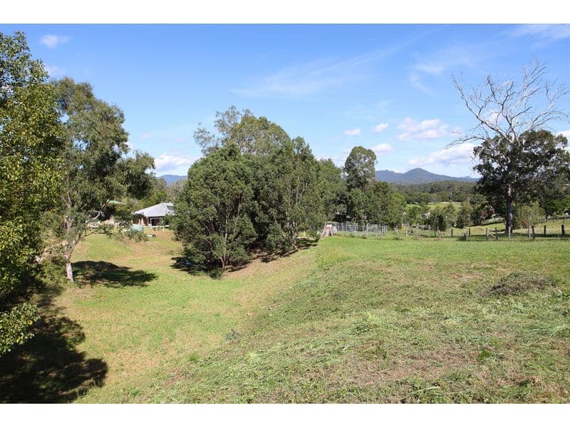 11 Jackaroo Court, DAYBORO QLD 4521, Dayboro - Thumbnail 2