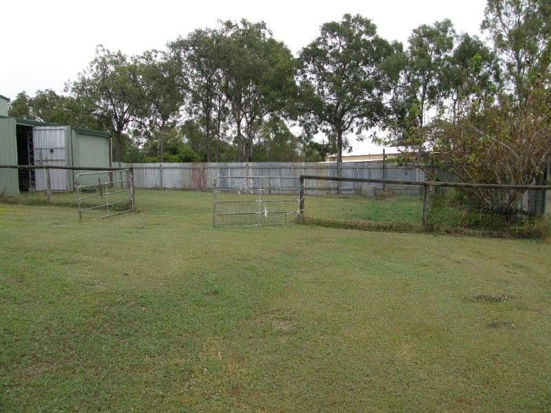 56 Crescent Street, ARMSTRONG BEACH QLD 4737, Armstrong Beach - Thumbnail 3
