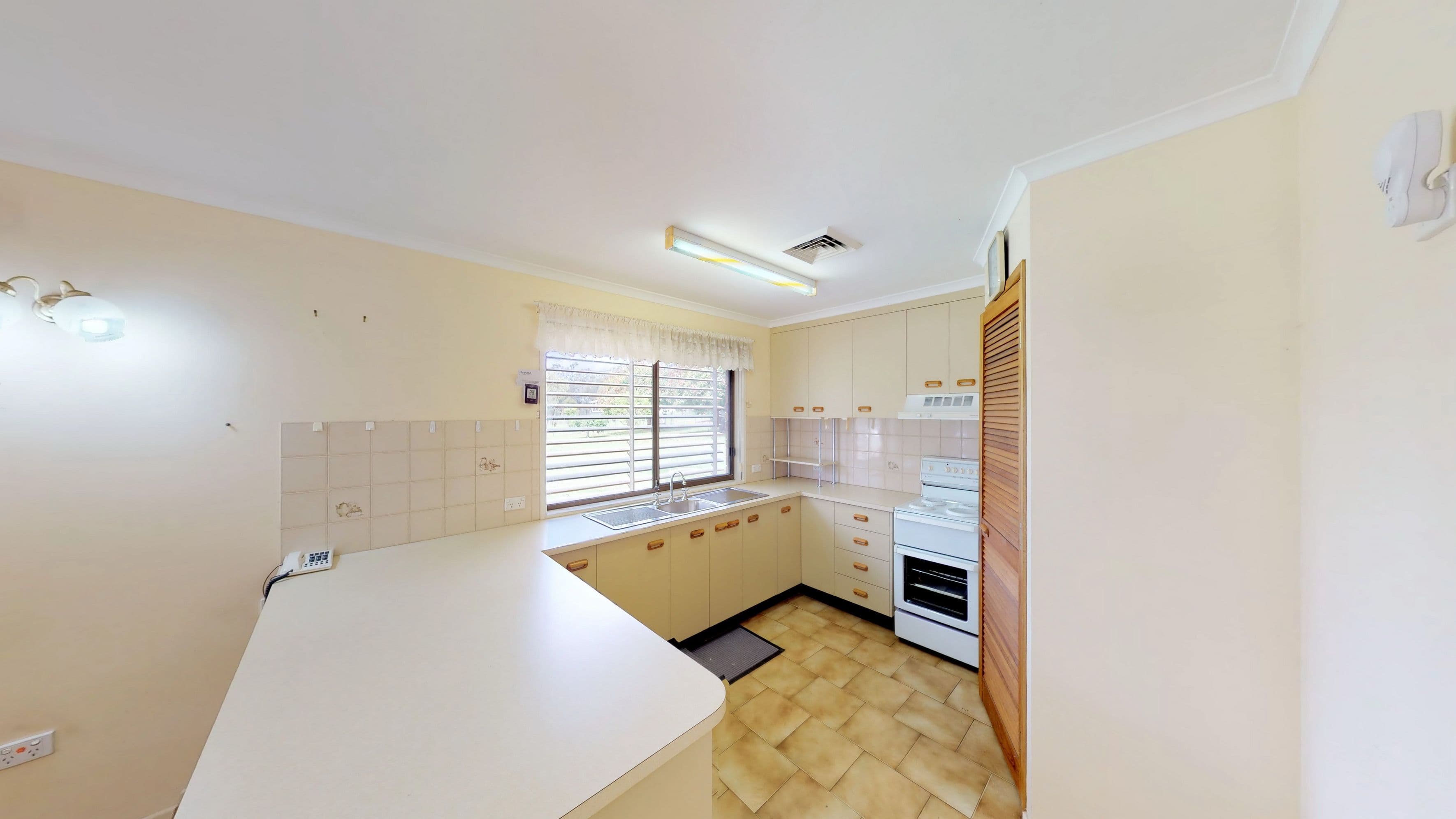 13 Brough Court, Esk QLD 4312, Esk - Thumbnail 4