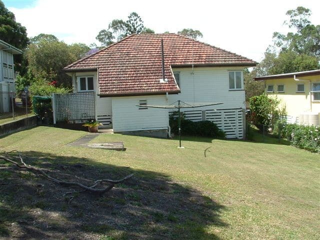 12 Quebec Avenue, CAMP HILL QLD 4152, Camp Hill - Thumbnail 3
