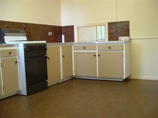 12 Quebec Avenue, CAMP HILL QLD 4152, Camp Hill - Thumbnail 4