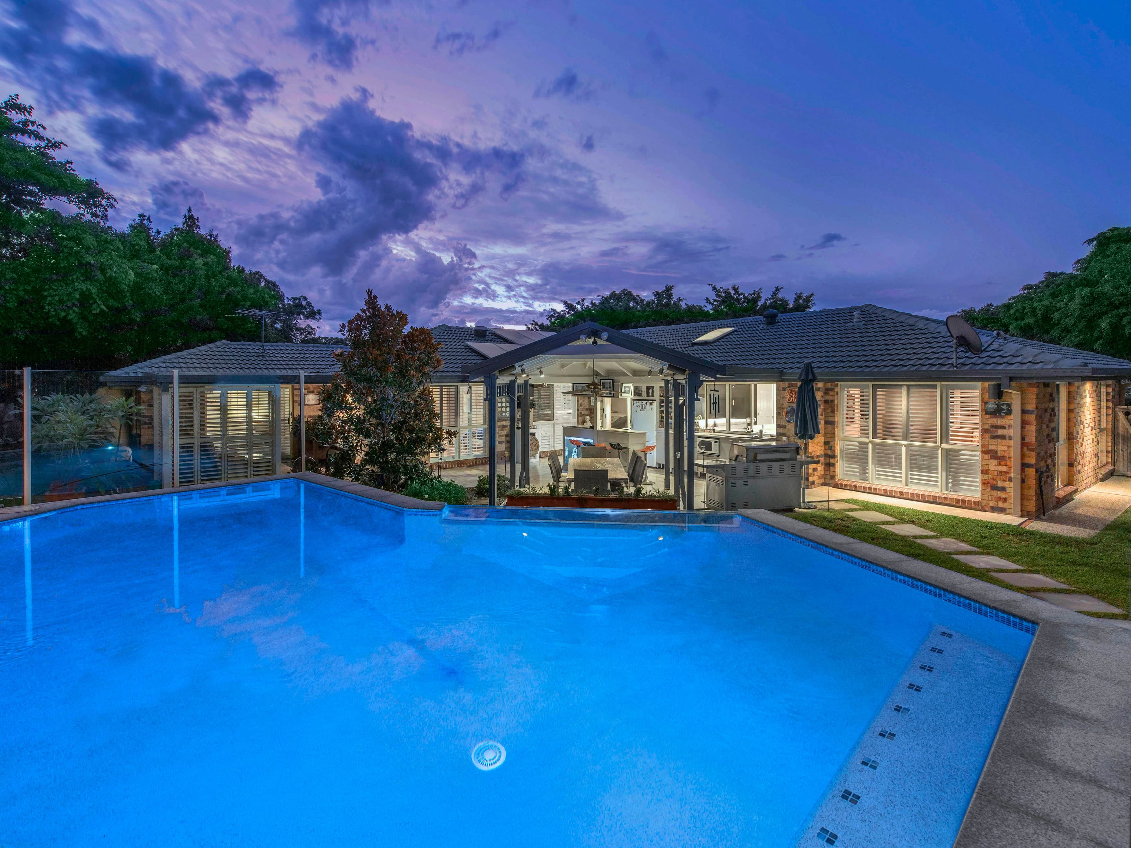 4 Peterson Place, Bridgeman Downs QLD 4035, Bridgeman Downs - Thumbnail 2