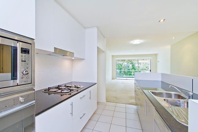 742 Peninsula Drive, ROBINA QLD 4226, Robina - Thumbnail 2